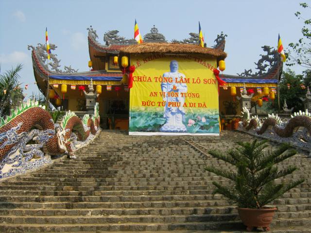 Đại lễ Khánh thành và an vị tượng Phật A Di Đà lộ thiên