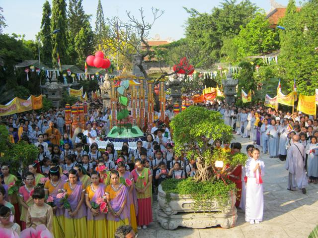 Khánh Hòa: Tổ chức trọng thể Đại lễ Phật đản PL.2556