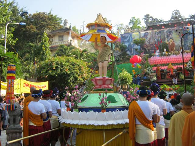 Khánh Hòa: Tổ chức trọng thể Đại lễ Phật đản PL.2556