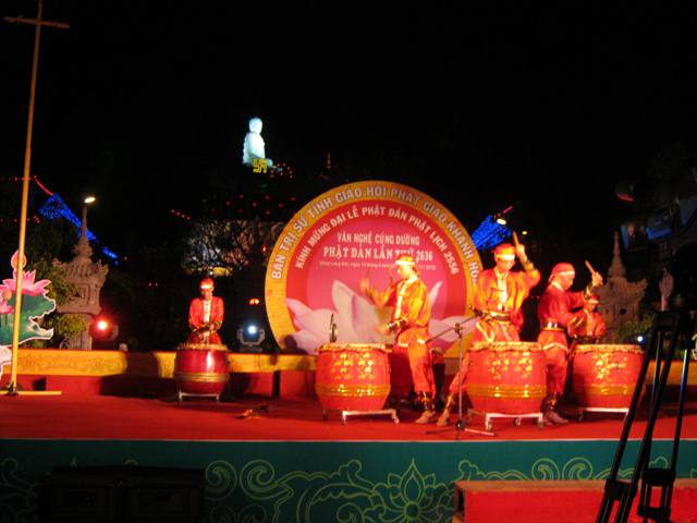 Khánh Hòa: Đêm Văn nghệ hát mừng Đại lễ Phật đản PL.2556