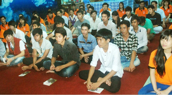 CLB Nhân Sinh tổ chức Thiền tập – Pháp thoại cho Thí sinh