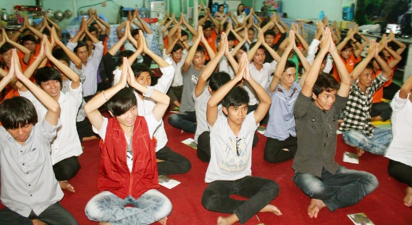 CLB Nhân Sinh tổ chức Thiền tập – Pháp thoại cho Thí sinh