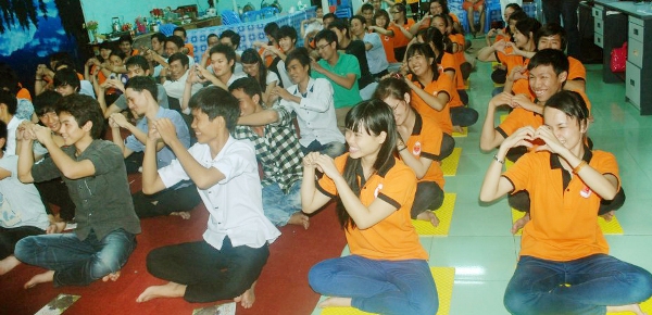 CLB Nhân Sinh tổ chức Thiền tập – Pháp thoại cho Thí sinh