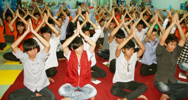 CLB Nhân Sinh tổ chức Thiền tập – Pháp thoại cho Thí sinh
