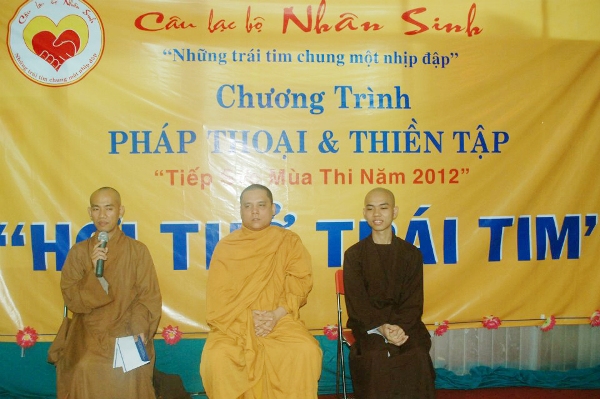 CLB Nhân Sinh tổ chức Thiền tập – Pháp thoại cho Thí sinh