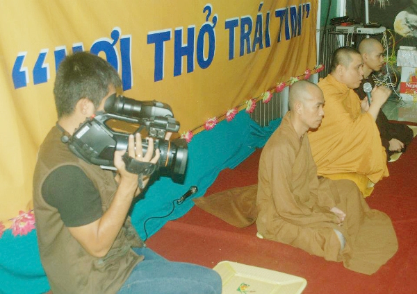 CLB Nhân Sinh tổ chức Thiền tập – Pháp thoại cho Thí sinh