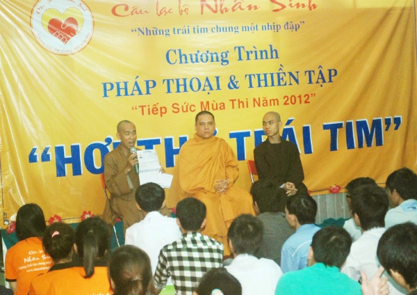 CLB Nhân Sinh tổ chức Thiền tập – Pháp thoại cho Thí sinh
