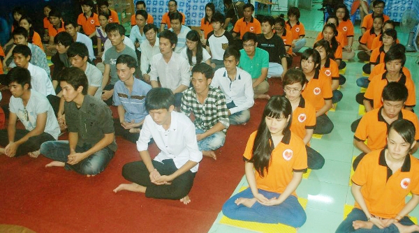 CLB Nhân Sinh tổ chức Thiền tập – Pháp thoại cho Thí sinh