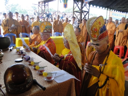 Phật Giáo Đak Lak Làm Lễ Khai Kinh Triệu Hồn Tại Cầu Sêrrepok