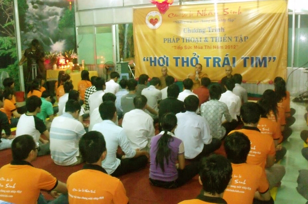 CLB Nhân Sinh tổ chức Thiền tập – Pháp thoại cho Thí sinh