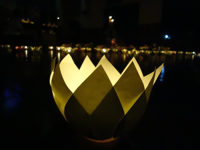 Hàng ngàn ngọn nến thắp sáng đêm Tri Ân &amp; Báo Ân