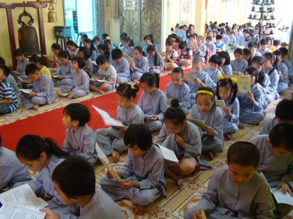 Hoằng Pháp Trẻ: Khai giảng lớp giáo lý thanh thiếu niên chùa Thiên Chánh, Q. Tân Phú