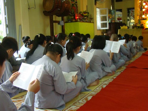 Hoằng Pháp Trẻ: Khai giảng lớp giáo lý thanh thiếu niên chùa Thiên Chánh, Q. Tân Phú