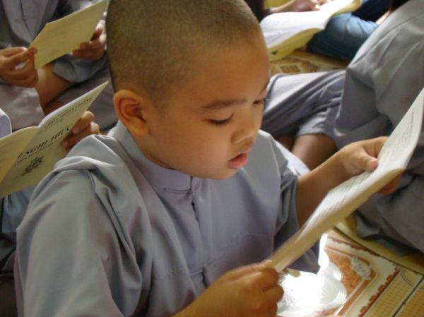 Hoằng Pháp Trẻ: Khai giảng lớp giáo lý thanh thiếu niên chùa Thiên Chánh, Q. Tân Phú
