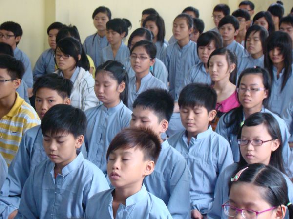Hoằng Pháp Trẻ: Khai giảng lớp giáo lý thanh thiếu niên chùa Thiên Chánh, Q. Tân Phú