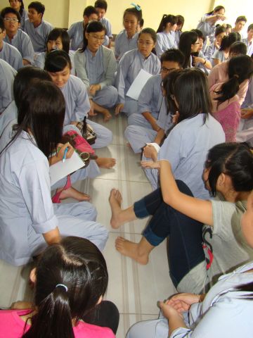 Hoằng Pháp Trẻ: Khai giảng lớp giáo lý thanh thiếu niên chùa Thiên Chánh, Q. Tân Phú