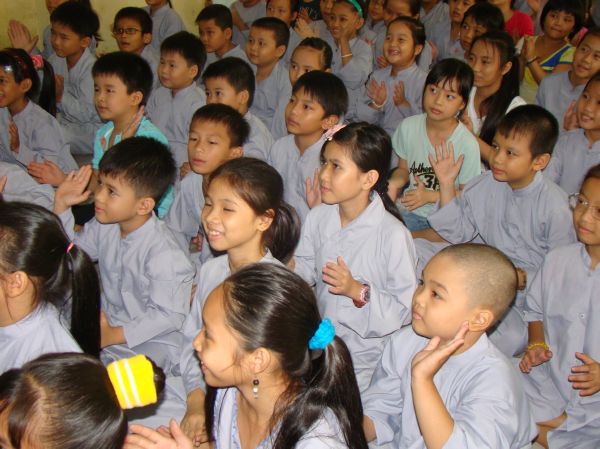 Hoằng Pháp Trẻ: Khai giảng lớp giáo lý thanh thiếu niên chùa Thiên Chánh, Q. Tân Phú