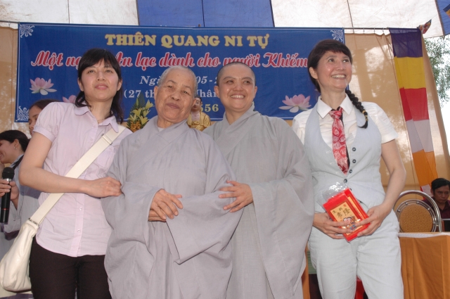 Bình Dương: Ngày tu An Lạc dành cho người khiếm thị tại Thiên Quang Ni Tự