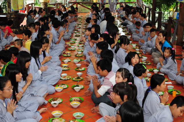 Đồng Nai: Chùm ảnh các hoạt động ngày đầu tiên tại khóa tu mùa hè chùa Thiên Chánh và Huyền Trang