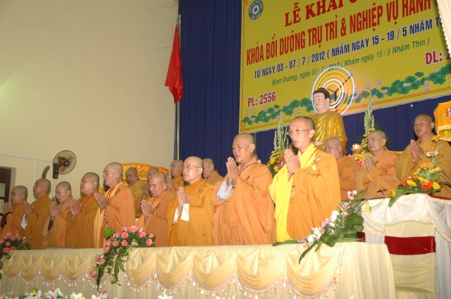 Khóa bồi dưỡng Trụ Trì và nghiệp vụ hành chính tỉnh Bình Dương Năm 2012
