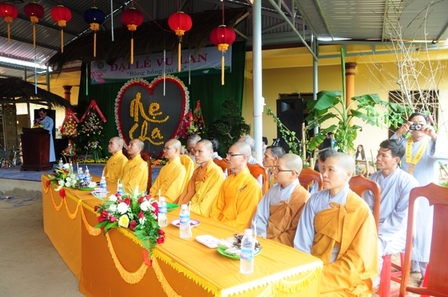 Đại lễ Báo Ân tại chùa Hoa Khai