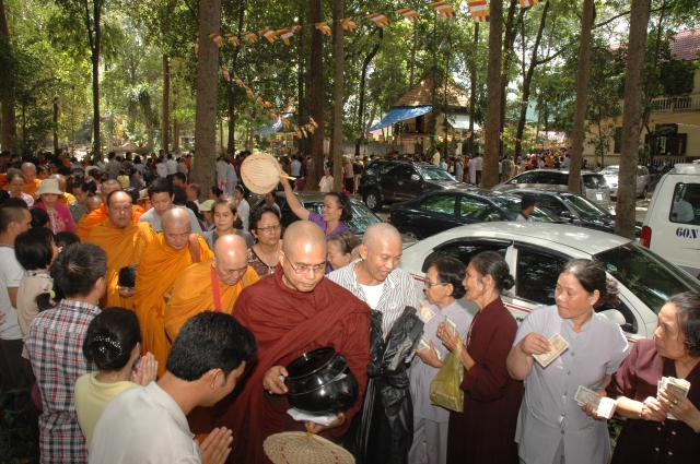 Phật giáo Nguyên Thủy tổ chức Đại lễ Vesak 2012