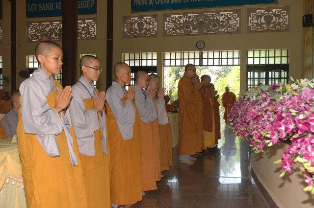 Bình Dương: 	 Bế Giảng Khóa Bồi Dưỡng Trụ Trì Và Nghiệp Vụ Hành Chính