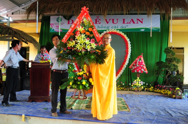 Đại lễ Báo Ân tại chùa Hoa Khai