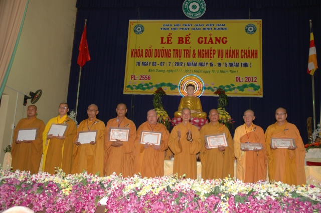 Bình Dương: 	 Bế Giảng Khóa Bồi Dưỡng Trụ Trì Và Nghiệp Vụ Hành Chính