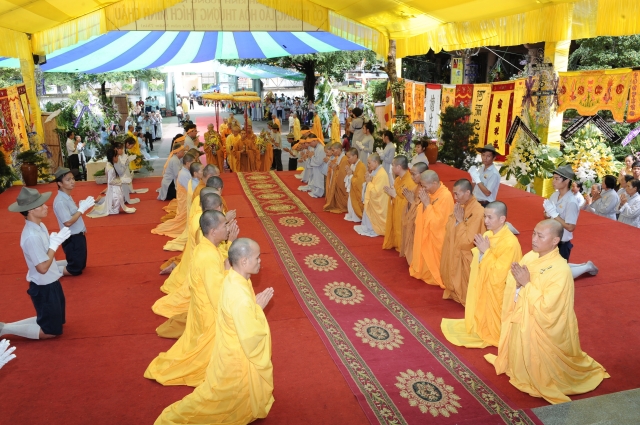 Chùm ảnh: Lễ cung tiến giác linh trưởng lão hòa thượng Thích Minh Châu ngày 05-09-2012