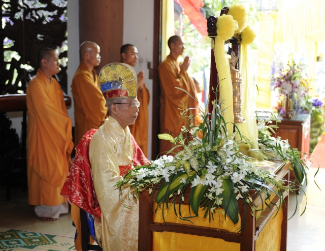 Chùm ảnh: Lễ cung tiến giác linh trưởng lão hòa thượng Thích Minh Châu ngày 05-09-2012