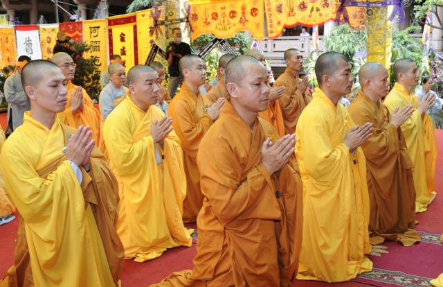 Chùm ảnh: Lễ cung tiến giác linh trưởng lão hòa thượng Thích Minh Châu ngày 05-09-2012