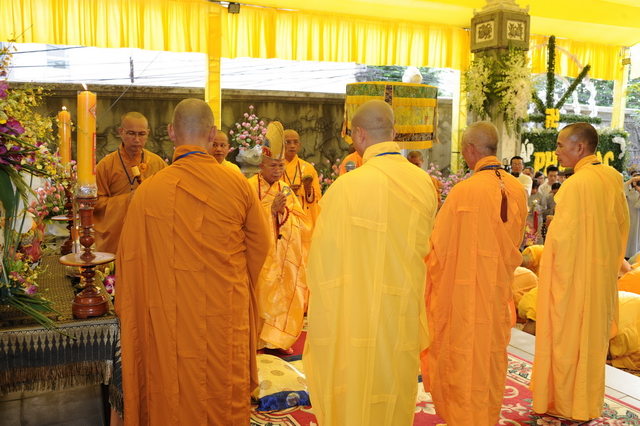 Tang lễ HT. Thích Minh Châu: Lễ Sái tịnh Bảo tháp