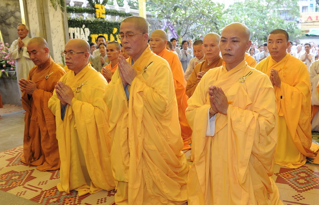 Tang lễ HT. Thích Minh Châu: Lễ Sái tịnh Bảo tháp