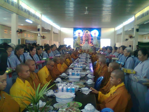 Tự tứ - Mãn hạ PL: 2556 tại trường TCPH Đồng Nai