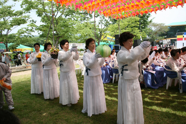 Hàn Quốc : Chùa Hoằng Pháp sinh hoạt đầu tháng 6.2012
