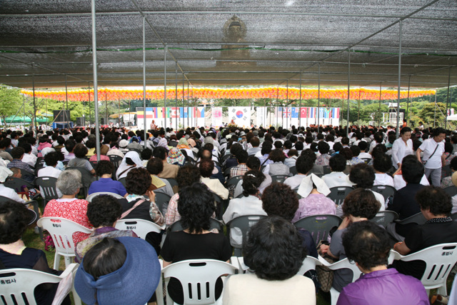 Hàn Quốc : Chùa Hoằng Pháp sinh hoạt đầu tháng 6.2012