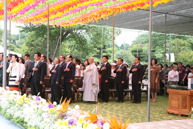 Hàn Quốc : Chùa Hoằng Pháp sinh hoạt đầu tháng 6.2012