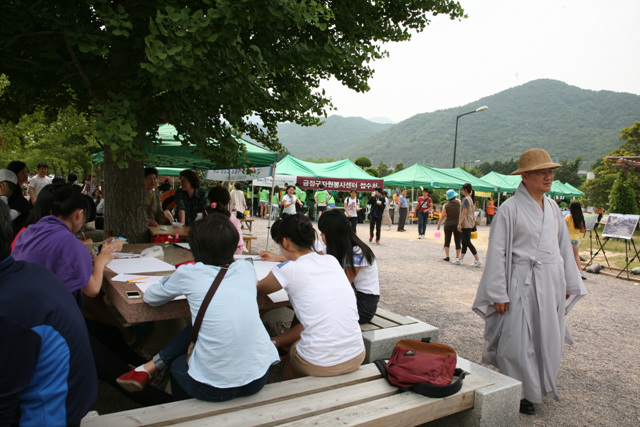 Hàn Quốc : Chùa Hoằng Pháp sinh hoạt đầu tháng 6.2012