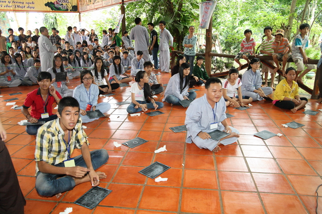 Đồng Nai: Chùm ảnh gameshow cuộc thi “Hồi trống pháp” và tô tranh với chủ đề: “Mái chùa con yêu”
