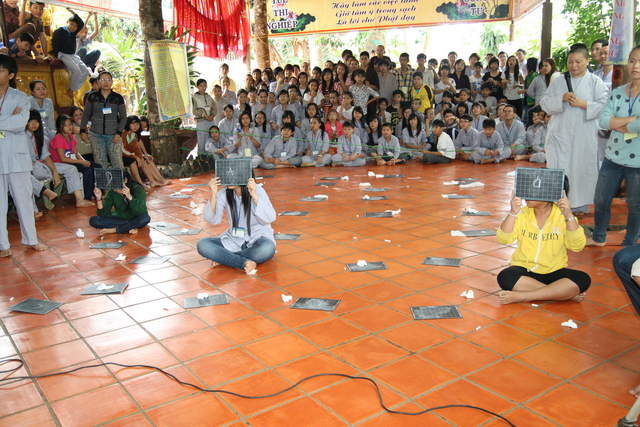Đồng Nai: Chùm ảnh gameshow cuộc thi “Hồi trống pháp” và tô tranh với chủ đề: “Mái chùa con yêu”