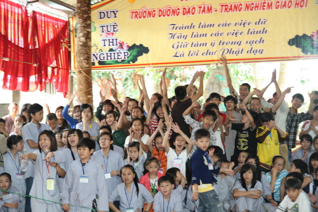 Đồng Nai: Chùm ảnh gameshow cuộc thi “Hồi trống pháp” và tô tranh với chủ đề: “Mái chùa con yêu”