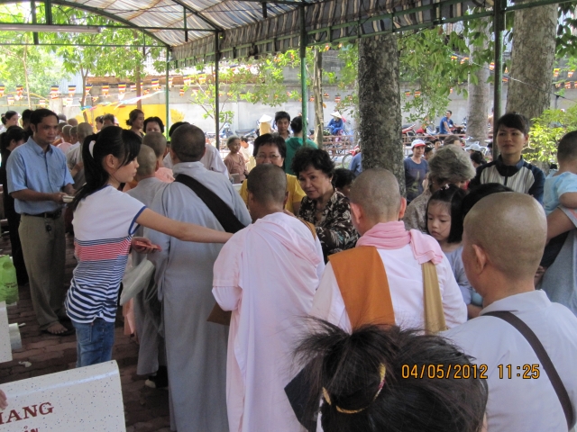 Phật giáo Nguyên Thủy tổ chức Đại lễ Vesak 2012