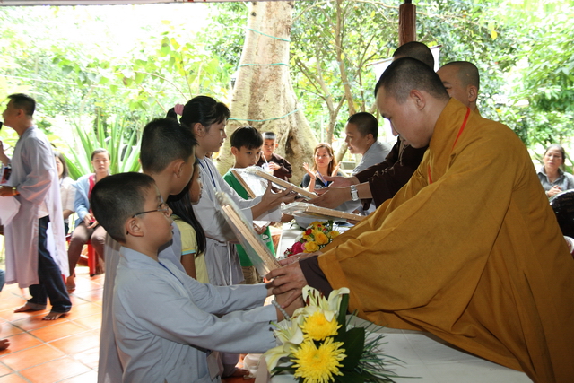 Đồng Nai: Kết thúc khóa tu mùa hè “Gieo hạt từ tâm” – chùa Thiên Chánh