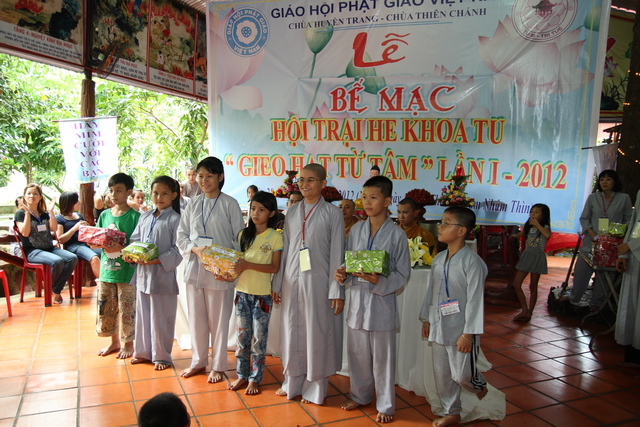 Đồng Nai: Kết thúc khóa tu mùa hè “Gieo hạt từ tâm” – chùa Thiên Chánh
