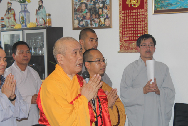 Lễ &quot;Bông Hồng Cài Áo&quot; ở Wilhelmshaven, Đức Quốc