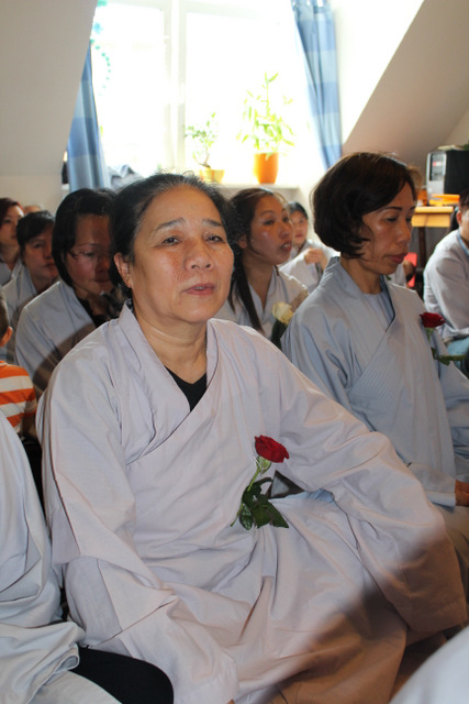 Lễ &quot;Bông Hồng Cài Áo&quot; ở Wilhelmshaven, Đức Quốc