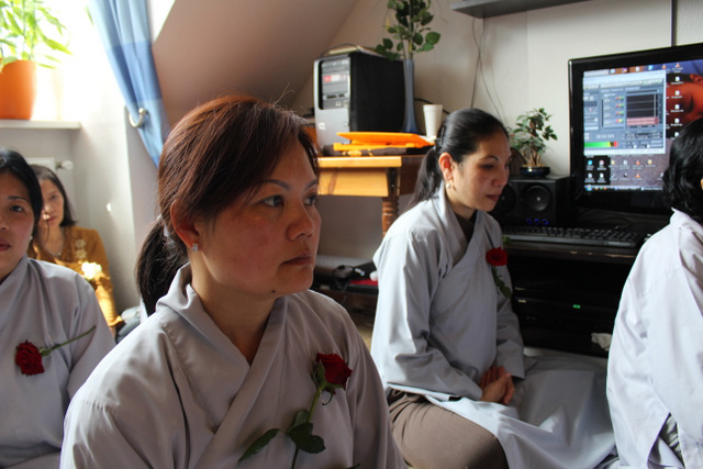 Lễ &quot;Bông Hồng Cài Áo&quot; ở Wilhelmshaven, Đức Quốc