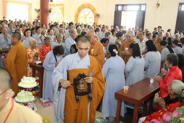 Đồng tháp: Đại lễ Vu lan báo hiếu, mừng thọ cho hơn 200 cụ cao niên