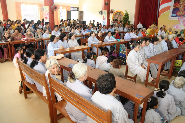 Đồng tháp: Đại lễ Vu lan báo hiếu, mừng thọ cho hơn 200 cụ cao niên